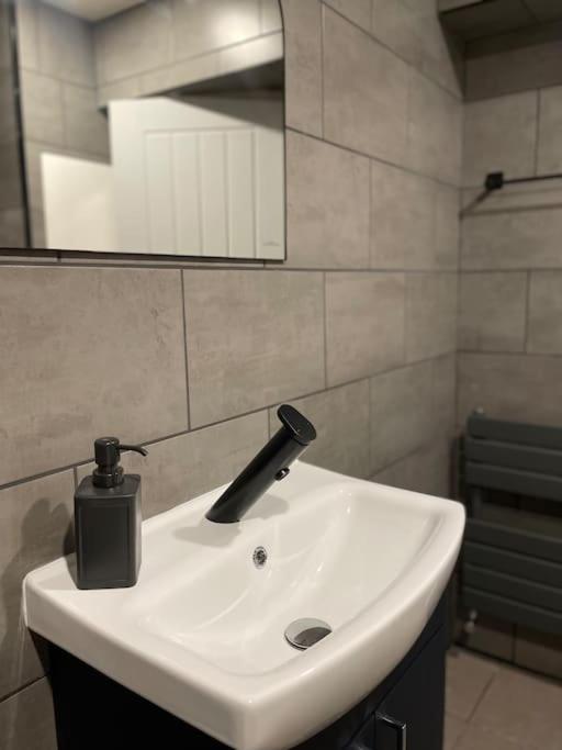Central Area Terraced House With Private Hot Tub Lincoln Kültér fotó
