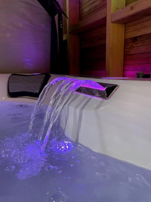 Central Area Terraced House With Private Hot Tub Lincoln Kültér fotó