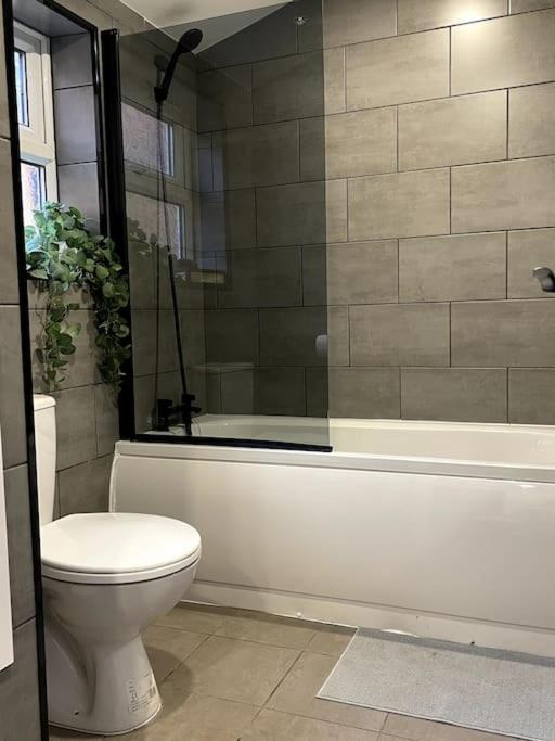 Central Area Terraced House With Private Hot Tub Lincoln Kültér fotó